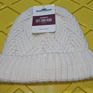 NWT Woman's Northeast Cozy Cabin Beanie Hat Cream One Size New Winter Snow Hat